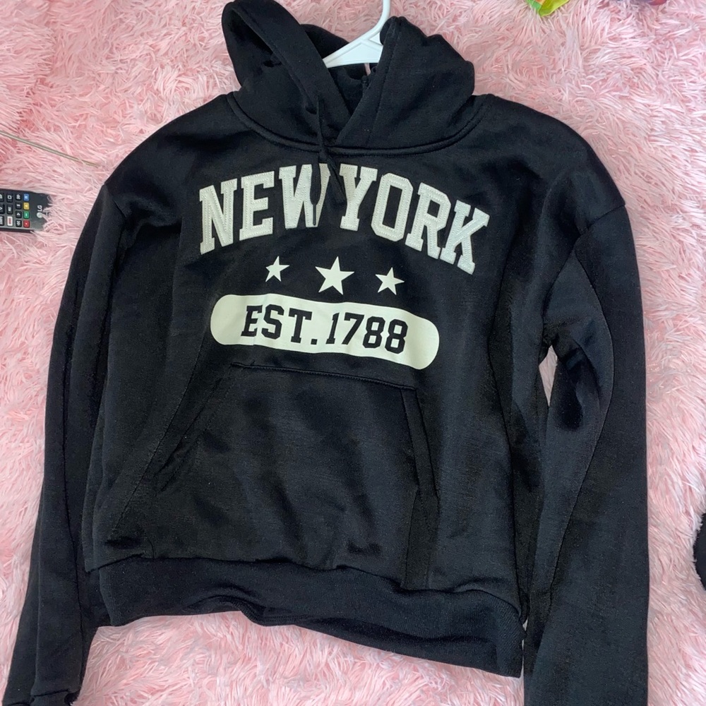 Black cropped sweaters